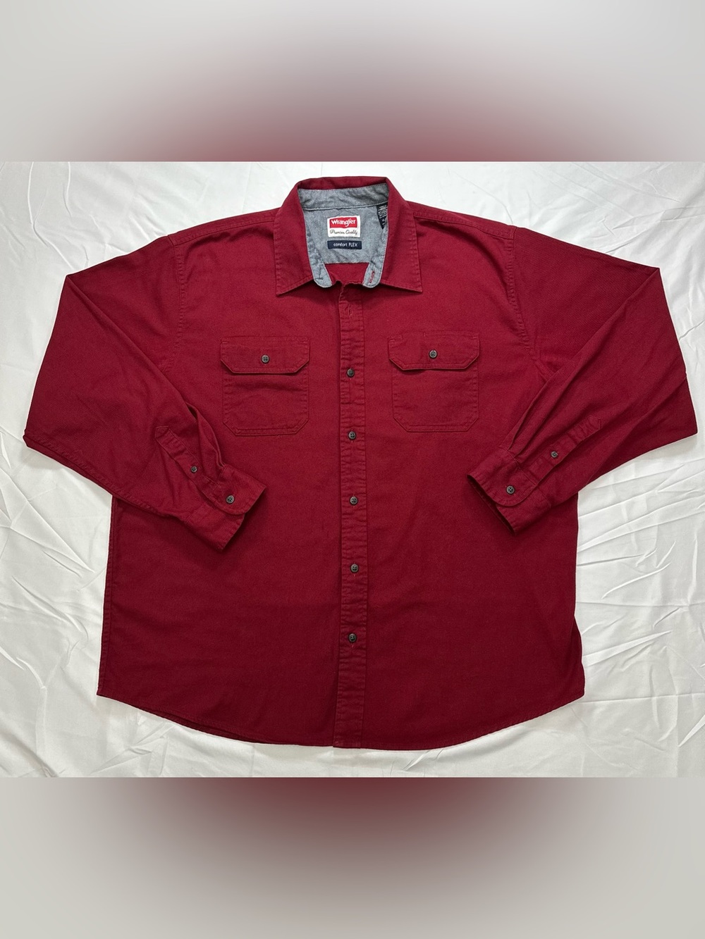 Wrangler Men's Burgundy Long-Sleeve Button-Down Shirt